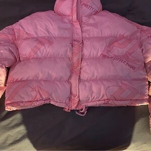 PRETTYLITTLETHING PINK TONAL LOGO CROPPED PUFFER Size 12